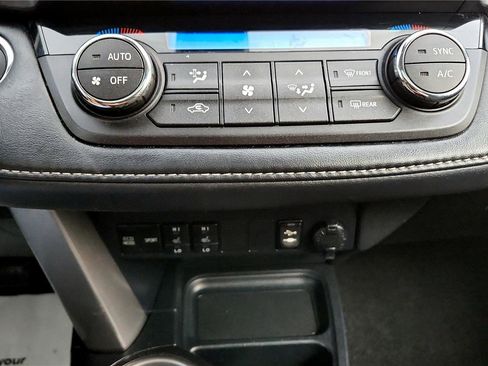Used 2018 Toyota RAV4 XLE image 30