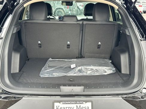 New 2025 VinFast VF 8 Eco AWD/4WD image 12