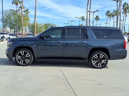 Used 2019 Chevrolet Suburban Premier image 2