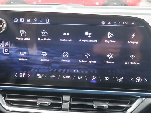 New 2026 Chevrolet Equinox EV LT image 13