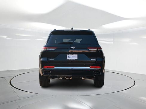 New 2025 Jeep Grand Cherokee Overland image 3