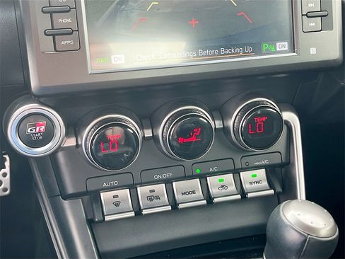 Used 2024 Toyota GR86 Premium image 15