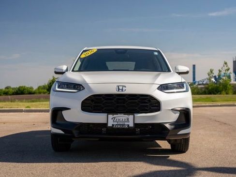 Used 2026 Honda HR-V LX image 2