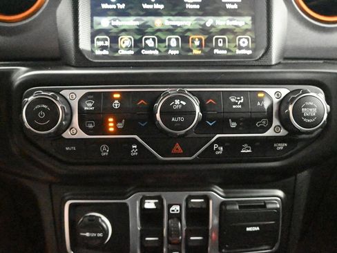 Used 2021 Jeep Gladiator Mojave image 12