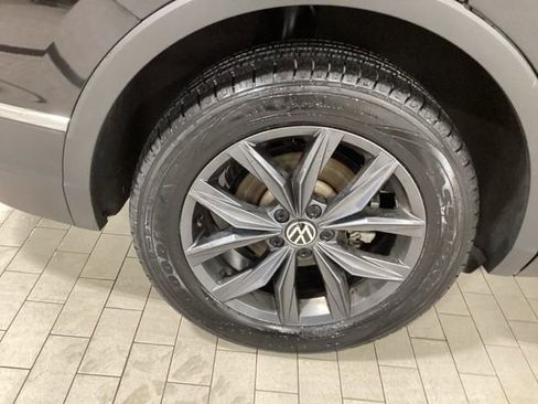 Certified 2023 Volkswagen Tiguan SE AWD/4WD image 24