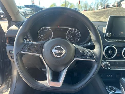 Used 2024 Nissan Sentra SV FWD image 25