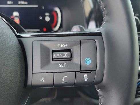 New 2025 Nissan Pathfinder Platinum w/ Cargo Package image 6