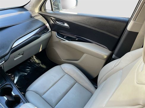 Used 2023 Cadillac XT4 Luxury w/ Cold Weather Package image 25