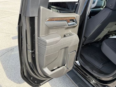 New 2026 GMC Sierra 1500 Elevation w/ LPO, Elevation Black Package image 23