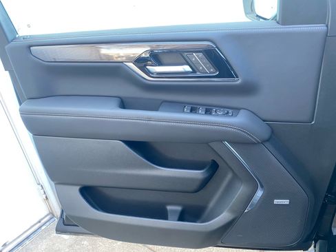 New 2026 GMC Yukon Elevation image 30