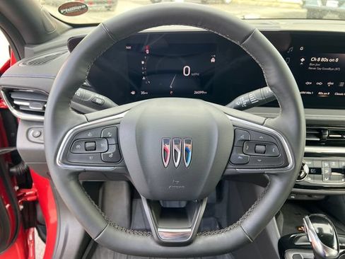 Certified 2024 Buick Envista Sport Touring w/ Convenience I Package FWD image 17