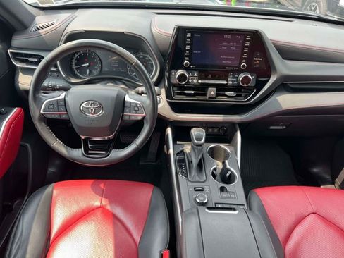 Used 2021 Toyota Highlander XSE AWD/4WD image 14