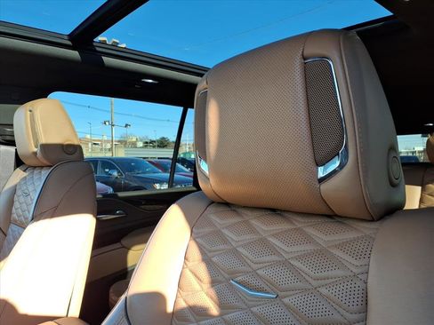 Certified 2023 Cadillac Escalade ESV Sport w/ Touring Package image 27