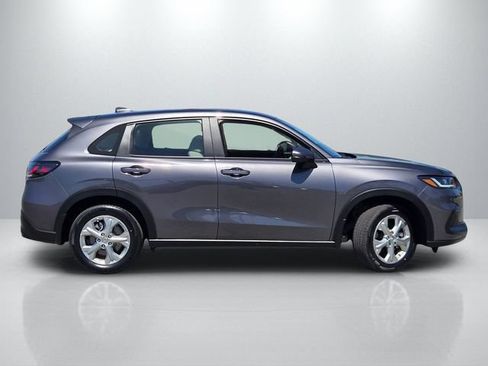 Used 2023 Honda HR-V LX image 3