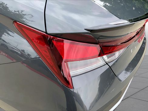 Used 2025 Hyundai Elantra Sport FWD image 28