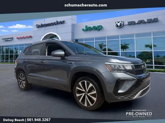 Used 2023 Volkswagen Taos SE w/ Panoramic Sunroof Package FWD video 1