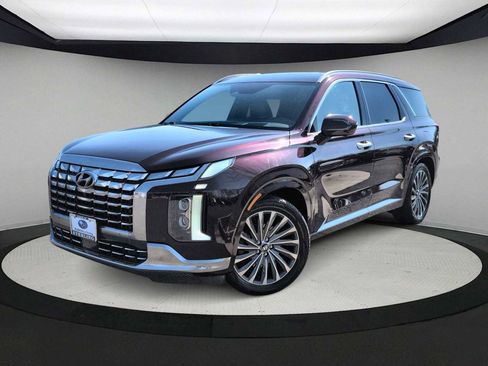 Used 2024 Hyundai Palisade Calligraphy image 1