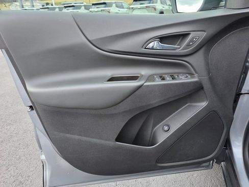 Used 2023 Chevrolet Equinox LT image 14