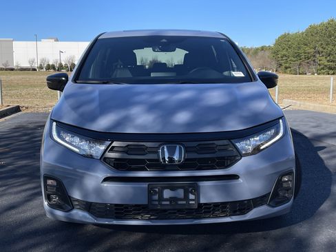 Certified 2025 Honda Odyssey Sport-L image 3
