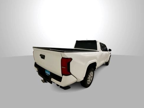 Certified 2025 Toyota Tacoma SR5 image 8