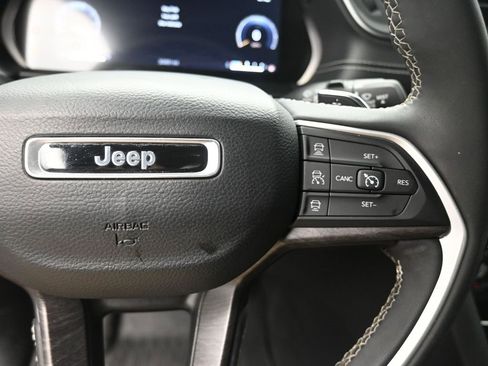 Used 2023 Jeep Grand Cherokee L Limited image 14