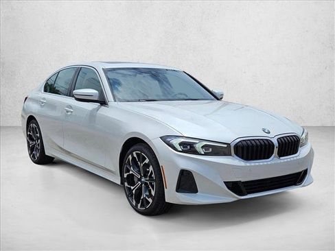 Certified 2025 BMW 330i Sedan w/ Convenience Package image 6