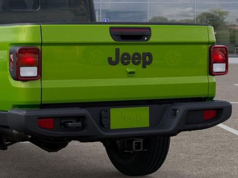 New 2025 Jeep Gladiator Sport image 13