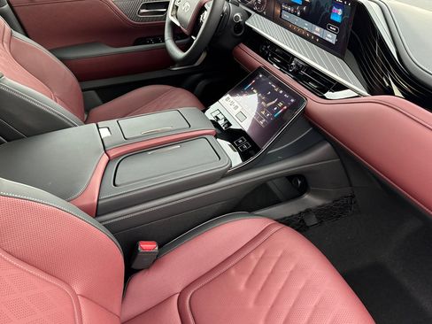 New 2026 INFINITI QX80 Autograph w/ Premium Cargo Package image 18