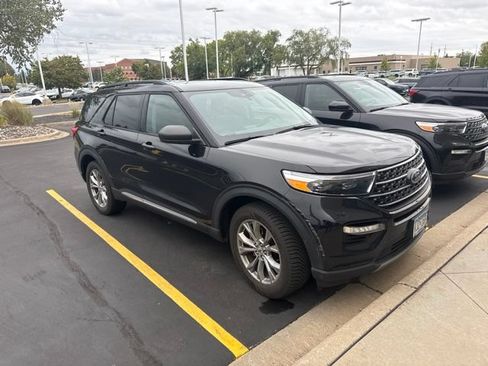 Used 2023 Ford Explorer XLT w/ Equipment Group 202A AWD/4WD image 1