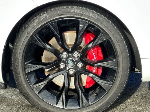 Used 2022 Land Rover Range Rover Sport HST image 25