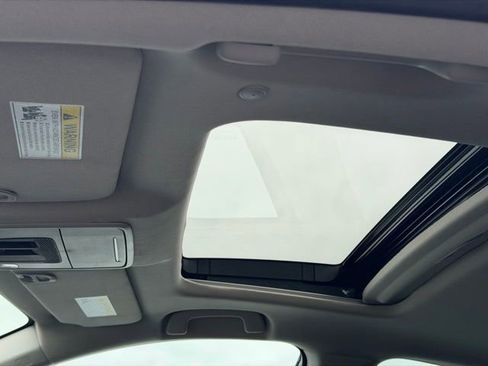 Certified 2023 Honda Accord EX image 28
