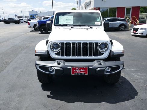 New 2026 Jeep Wrangler Unlimited Sahara AWD/4WD image 7