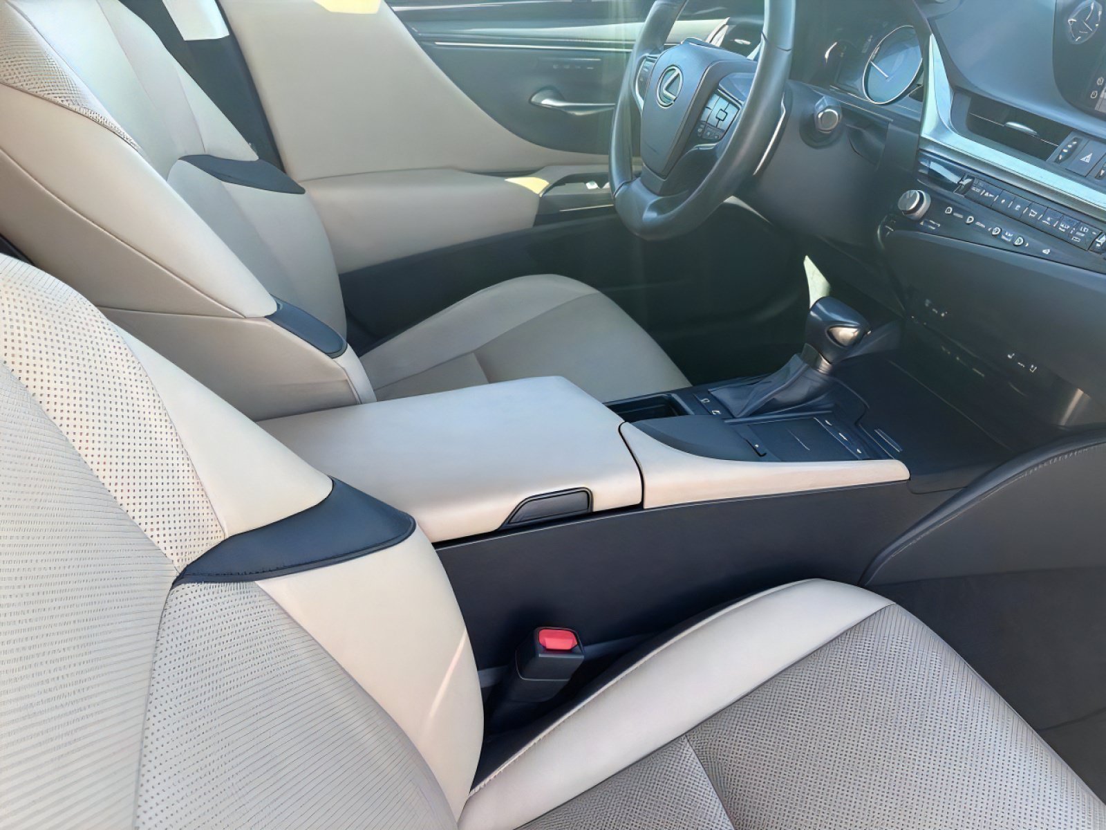 Used 2021 Lexus ES 300h w/ Premium Package FWD image 12