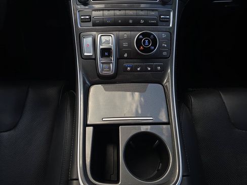 Used 2021 Hyundai Santa Fe Limited AWD/4WD image 14