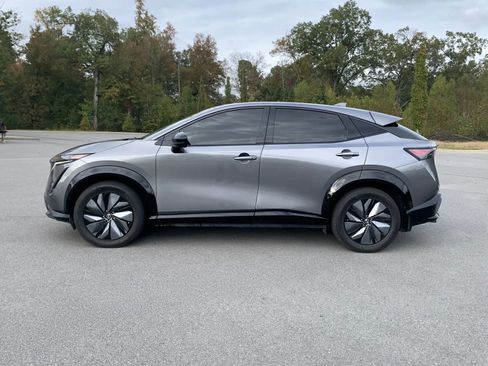 Used 2023 Nissan Ariya AWD image 4