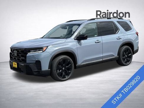 Used 2026 Honda Pilot Black Edition image 3
