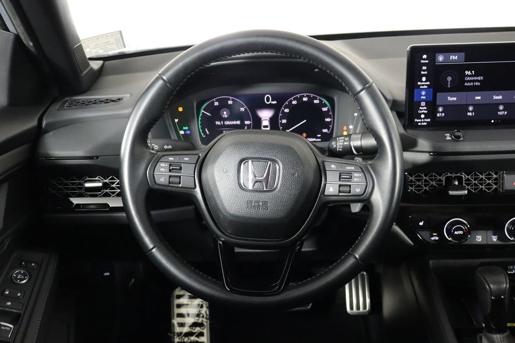 Used 2025 Honda Accord Sport image 7