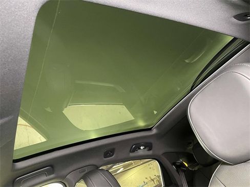 New 2026 Porsche Cayenne E-Hybrid Coupe image 18