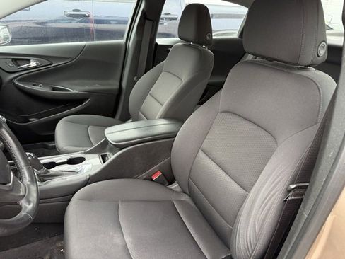 Used 2018 Chevrolet Malibu LT image 6