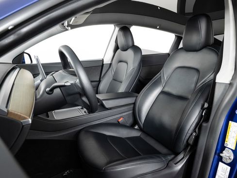 Used 2021 Tesla Model Y Long Range image 15