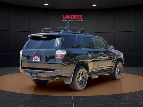 Used 2021 Toyota 4Runner Trail Special Edition AWD/4WD image 4
