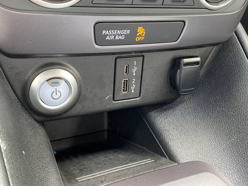 Used 2025 Nissan Leaf S FWD image 20
