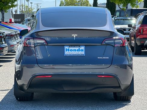 Used 2023 Tesla Model Y Performance AWD/4WD image 8