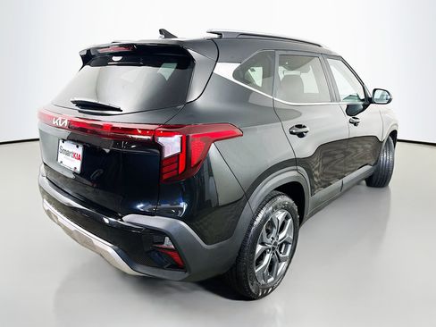 Used 2024 Kia Seltos S FWD image 7