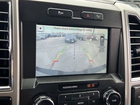 Used 2018 Ford F250 Lariat w/ Chrome Package image 19