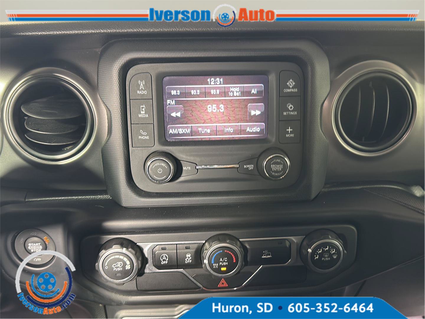 Used 2021 Jeep Wrangler Unlimited Sport AWD/4WD image 26