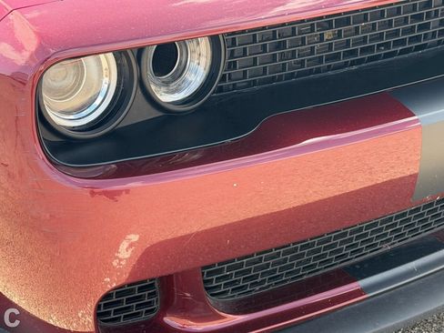 Used 2018 Dodge Challenger SRT Hellcat RWD image 22
