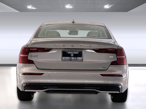 Used 2024 Volvo S60 T8 Ultimate w/ Climate Package image 9