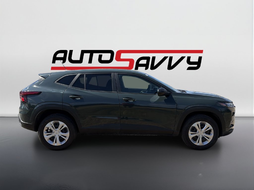 Used 2025 Chevrolet Trax LS FWD image 4