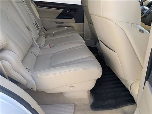 Used 2020 Lexus LX 570 4WD w/ Luxury Package image 20